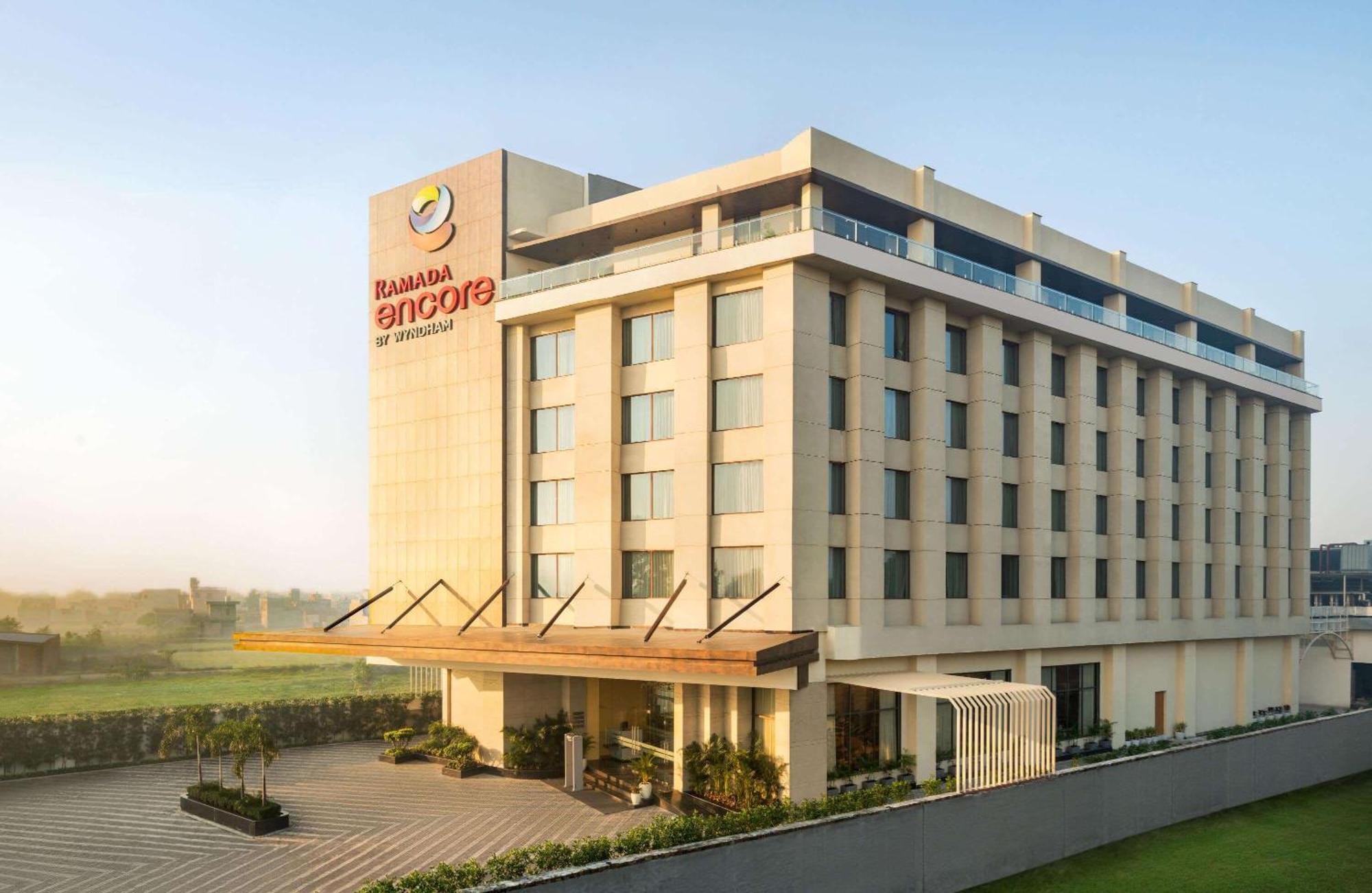 Ramada Encore By Wyndham Amritsar Airport Exteriér fotografie